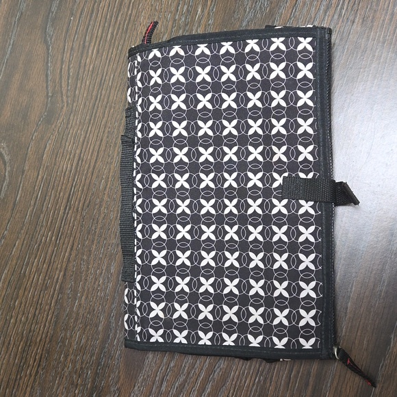 Skip Hop diaper changing met - Picture 3 of 5